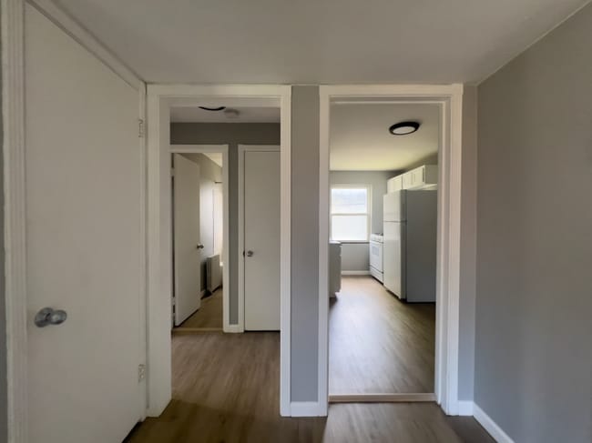 Photo - 10306 Shaker Blvd Apartment