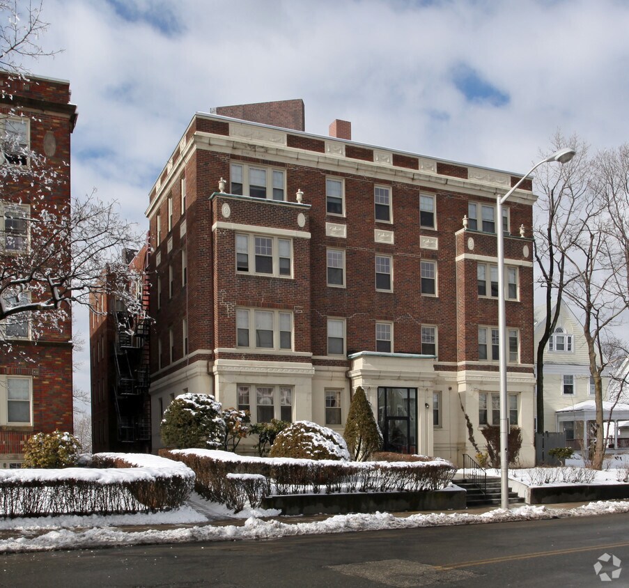38 Main St, Malden, MA 02148 Apartments in Malden, MA