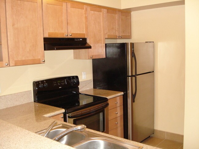 Building Photo - 221 Enterprise Dr