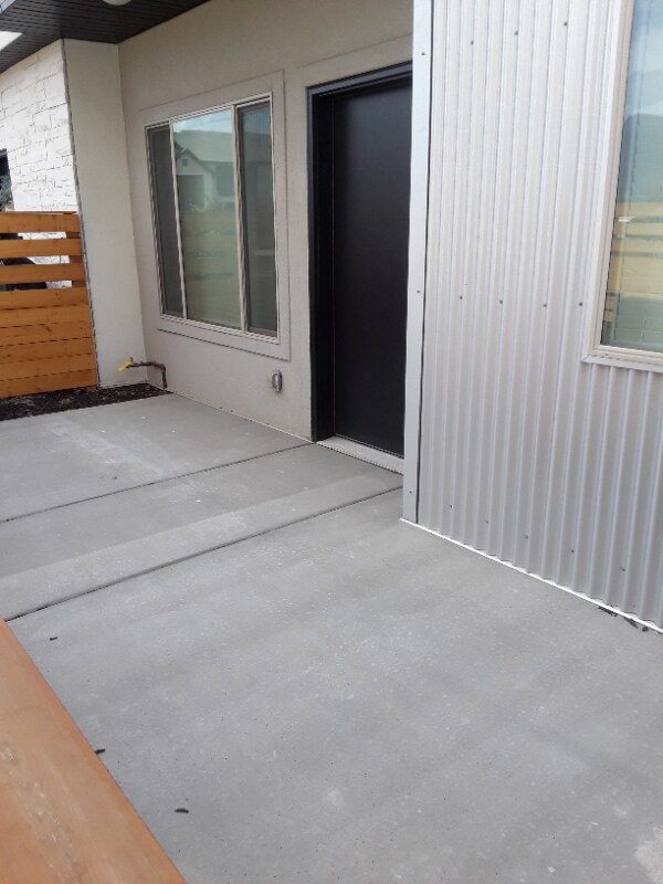 Building Photo - 2190 N 525 W