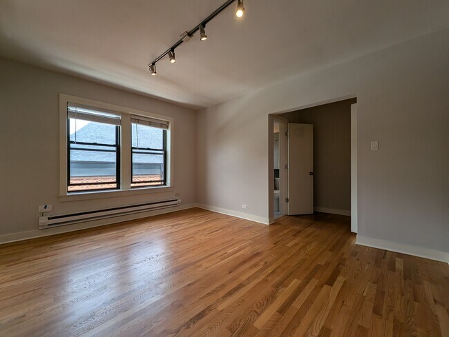 Building Photo - 2430 N Kedzie Blvd