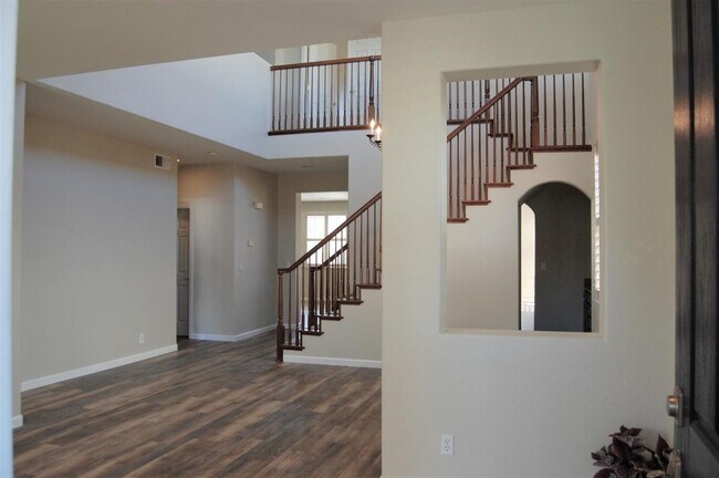 Foto del edificio - 4890 Peninsula Point Dr
