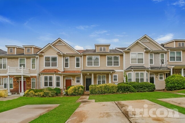 Building Photo - 6300 Ellenwood Dr