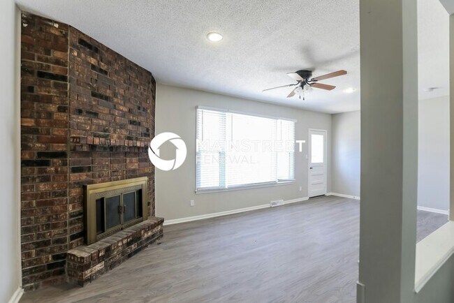 Foto del edificio - 3 Bedroom Pet-Friendly Home in Grandview, ...