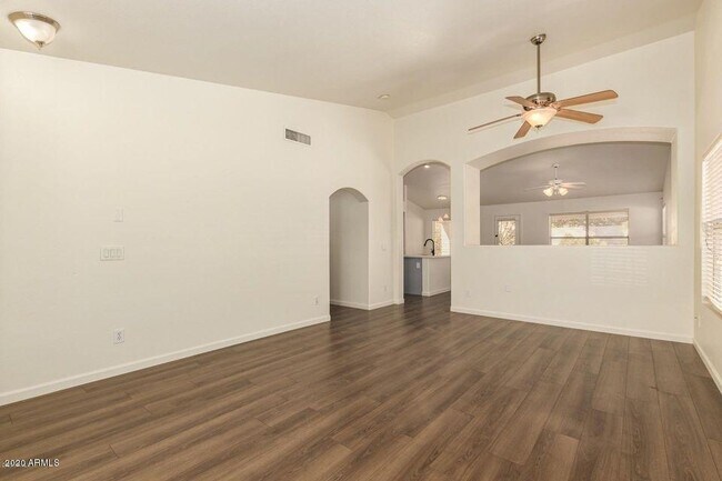 Building Photo - 6444 W Tonto Dr