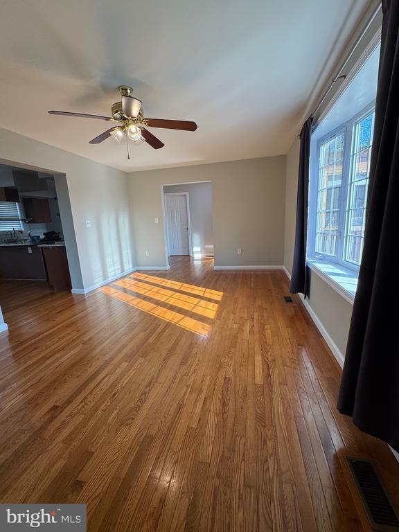 Foto del edificio - 14780 Jordan Ln