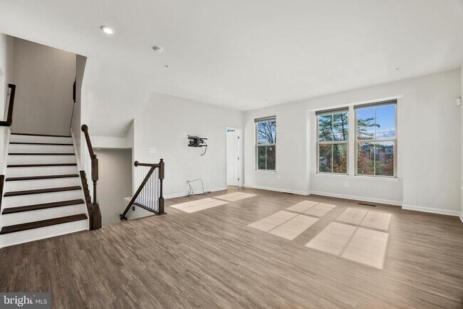 Foto del edificio - 10012 Aerospace Rd