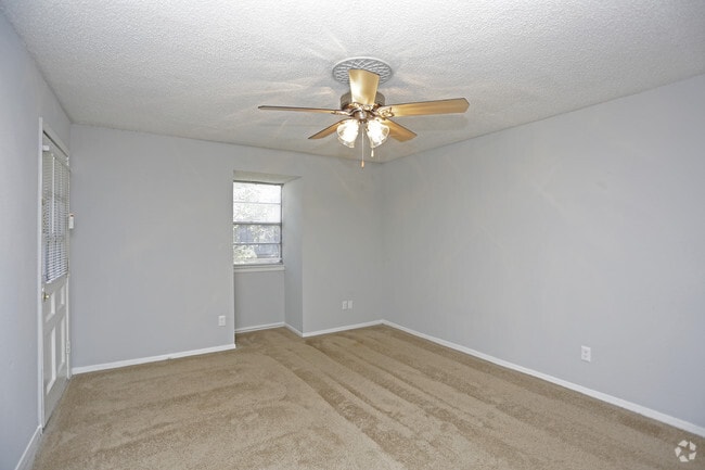 Hampton Court Apartments Apartments Baton Rouge LA Apartments com Hampton Court Apartments Apartments Baton Rouge LA Apartments com