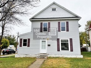 Building Photo - 700 S Wisconsin St