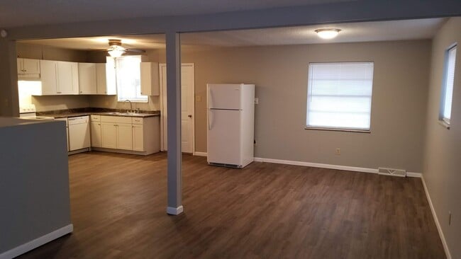 Building Photo - Nice, large home waiting to be called home