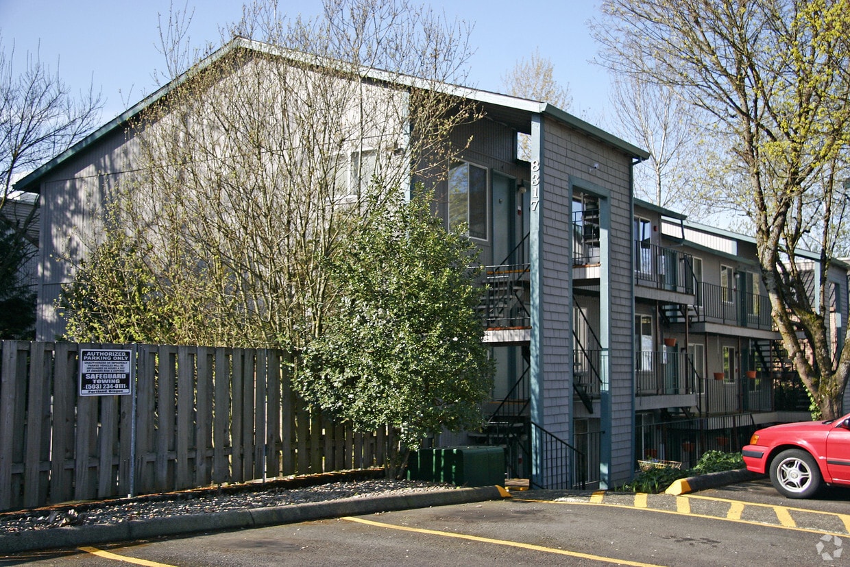Building Photo - The Grail Apartments