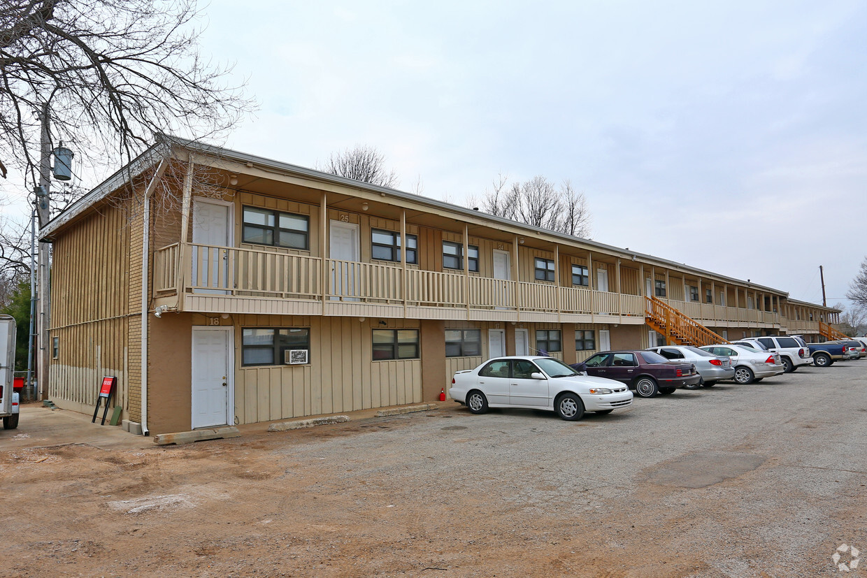 Primary Photo - Stonebridge Apartments