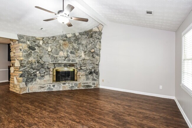 Foto del edificio - 897 Raintree Ct SE
