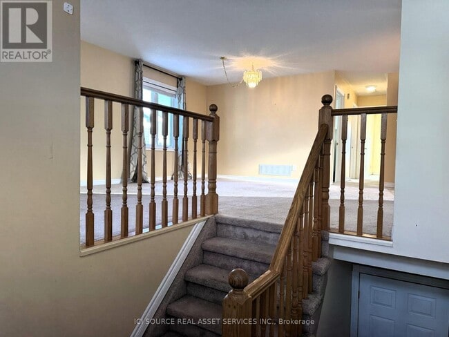 Building Photo - 2261 Inglewood Rd