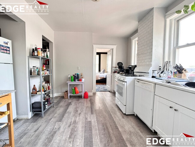 Photo - 1711 Commonwealth Ave Apartment