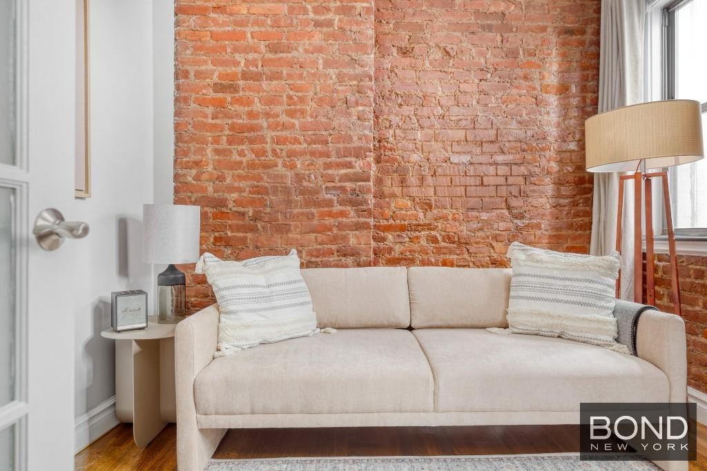 Foto principal - 416 E 13th St