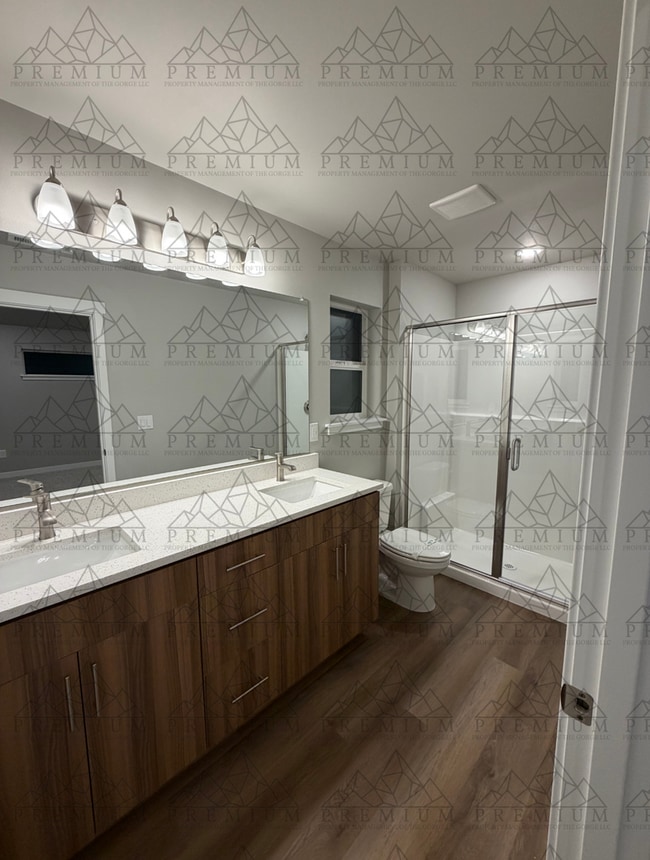 Building Photo - 1032 Warco Dr