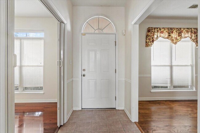 Foto del edificio - 4500 Martha's Way