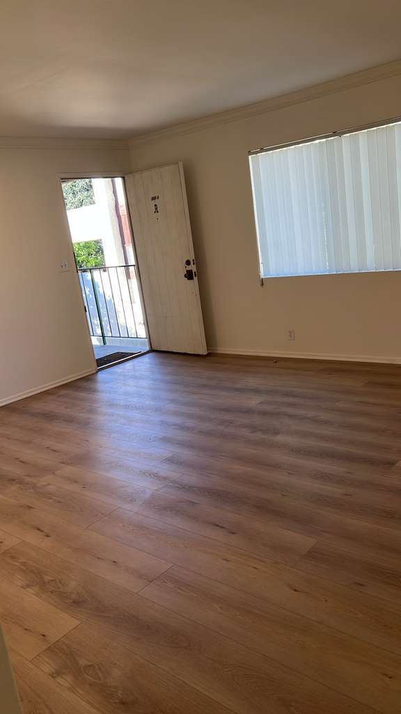 Building Photo - 507 S Orange Ave