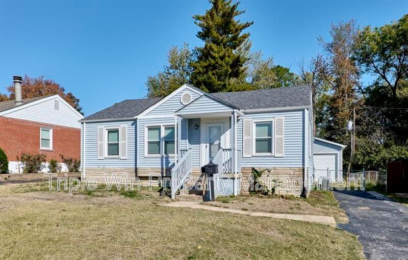 Primary Photo - 10315 St Arthur Ln