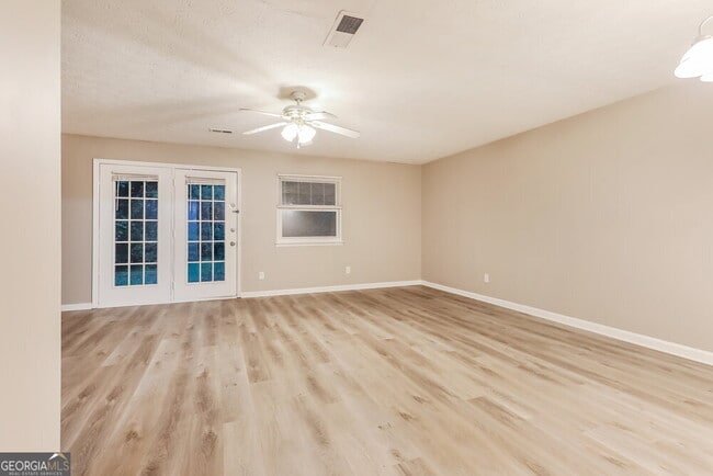 Building Photo - 3560 Satellite Blvd