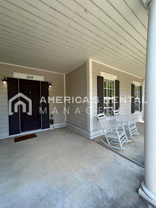 Foto del edificio - Beautiful Home Available For Rent in Helen...