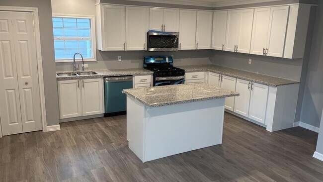 Foto del edificio - 4620 Nichols St