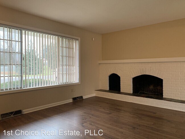 Building Photo - 4 br, 2 bath House - 108 Green Meadows Ave