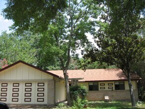 Building Photo - 514 Chihuahua Trail