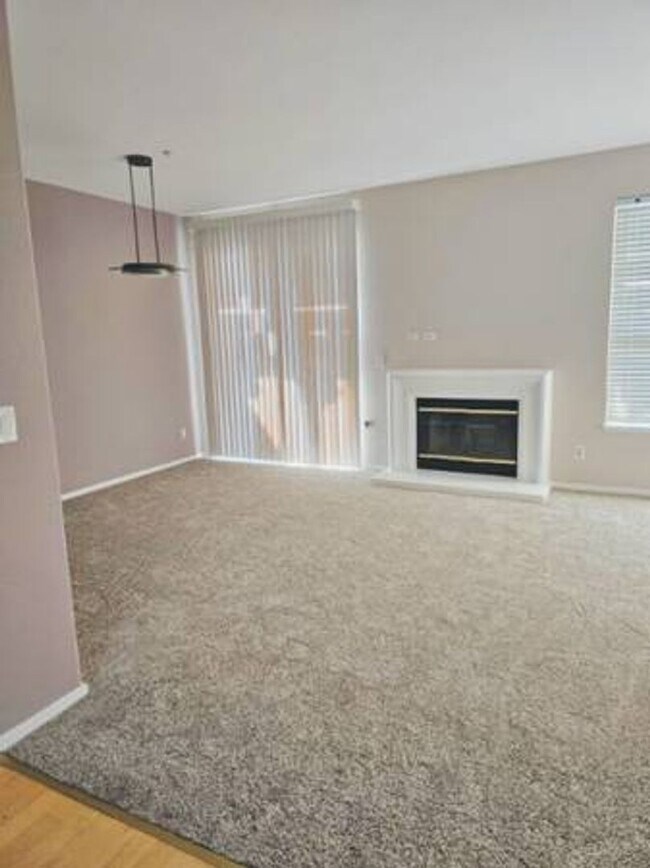Building Photo - $3,700 / 2br - 1421ft2 - 2 Bedroom 2.5 Bat...