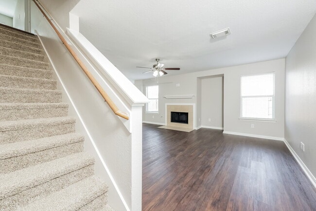 Building Photo - 3330 Legends Mill Dr
