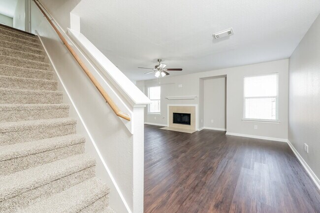 Foto del edificio - 3330 Legends Mill Dr