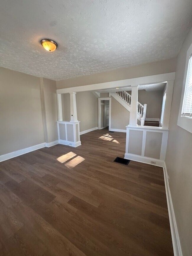 Foto del edificio - Bates-Hendricks/Newly Remodeled 3 Bedroom ...