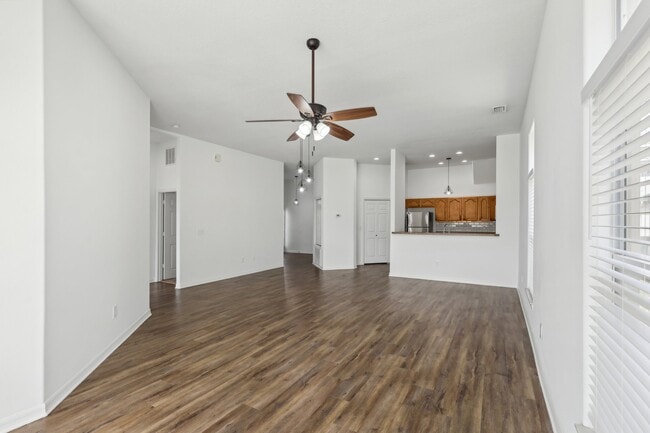 Building Photo - 140 Devon Cir