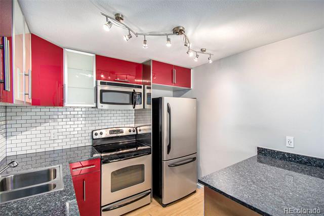 Foto del edificio - 1032 N Clarkson St