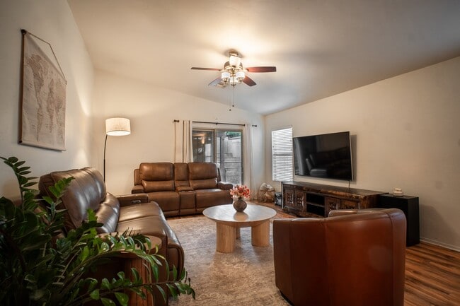 Building Photo - 3724 W Fitzwater Ct