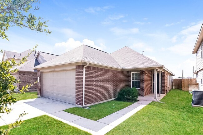 Foto del edificio - 5411 Long Arbor Ln