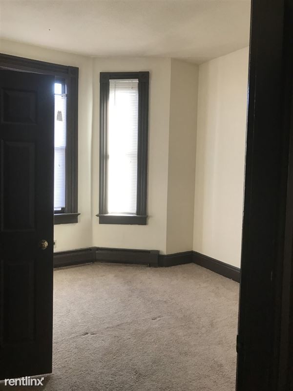 Building Photo - 24 Morris St