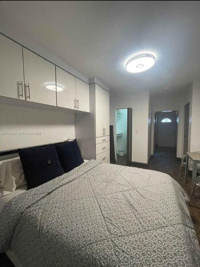 Foto del edificio - 315 NW 59th St