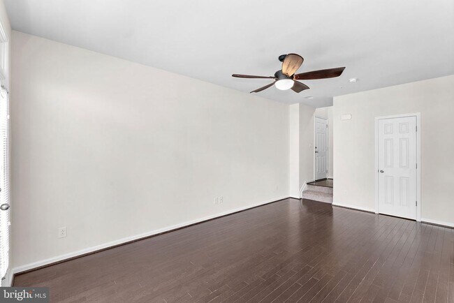 Foto del edificio - 25222 Briargate Terrace