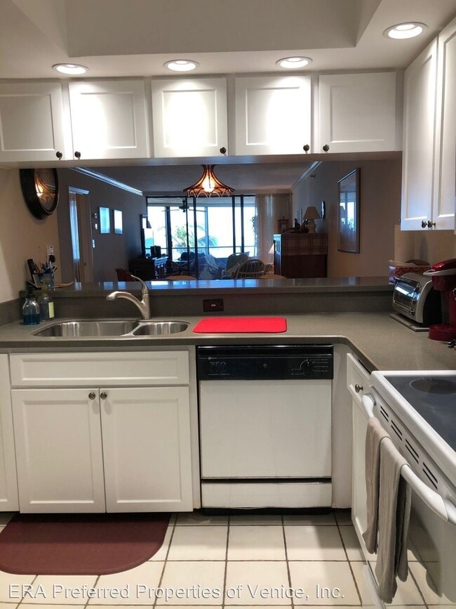 Building Photo - 2 br, 2 bath House - 840 The Esplanade #502