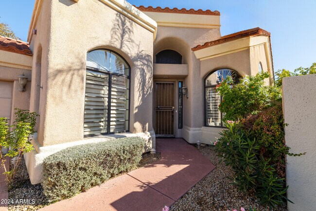 Foto del edificio - 8253 E Cortez Dr