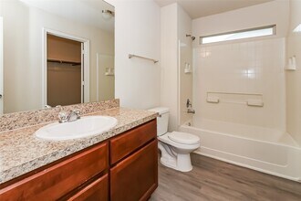 Building Photo - 5627 Plantation Forest Dr