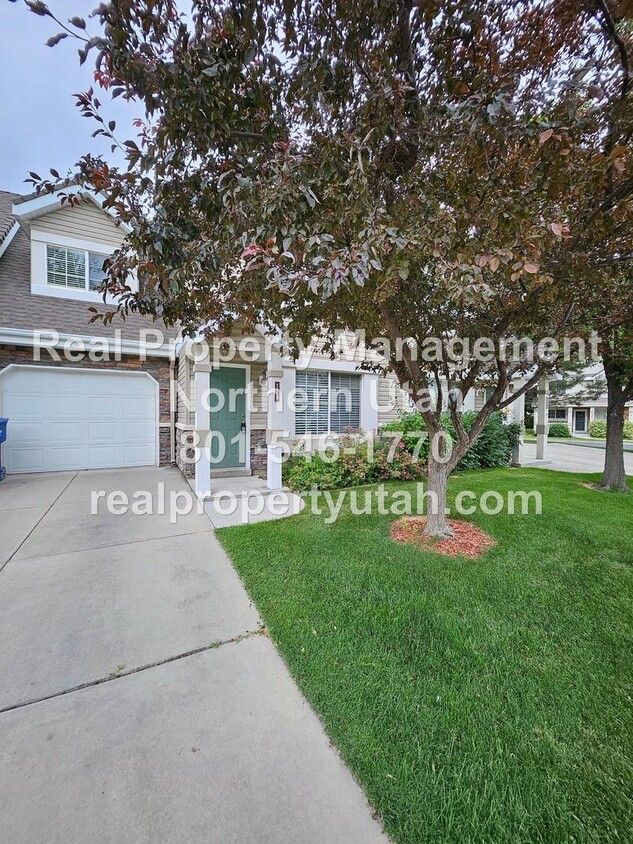 Foto principal - 3 Bedroom Townhome in Ogden Available!