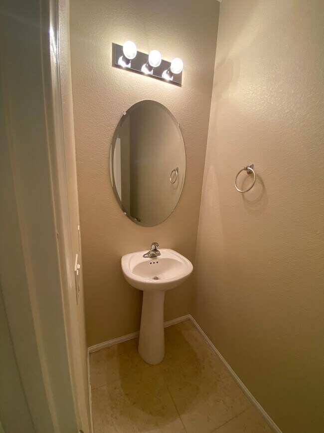 Foto del edificio - Wonderful 4 bed/2.5 bath home located in the NW area of Las Vegas
