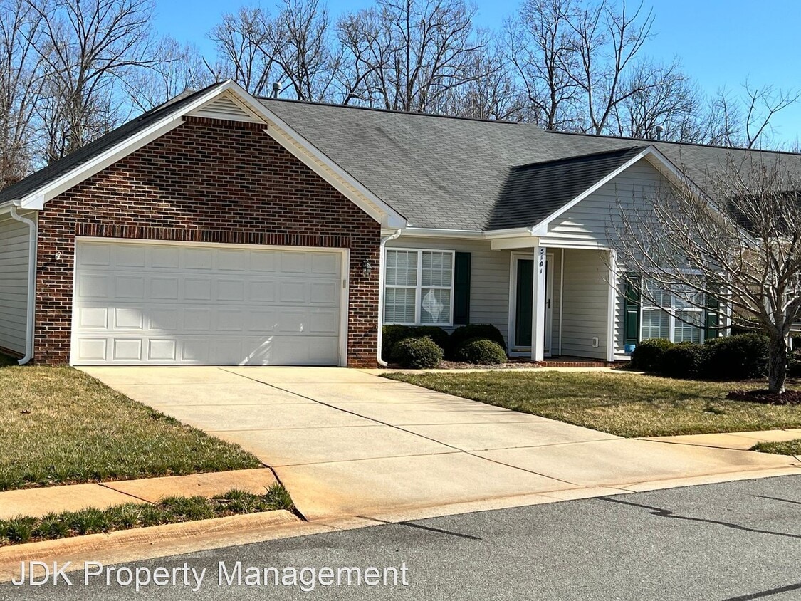 4 br, 2 bath House 5101 Hawfields Crossi... House for Rent in