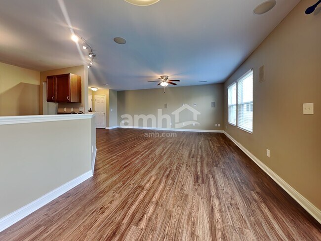 Building Photo - 319 Hennepin Drive