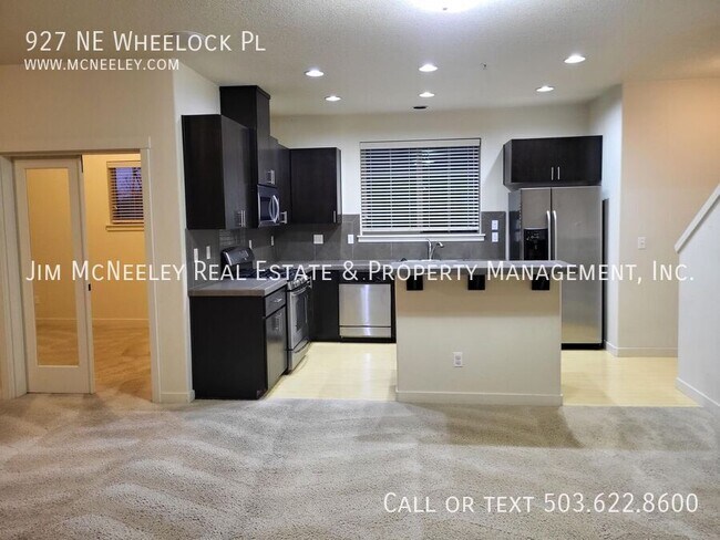 Foto del edificio - 927 NE Wheelock Pl