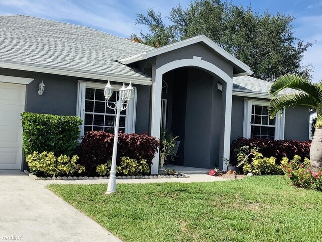 Building Photo - 3 br, 2 bath House - 5149 Willow Pond Rd W...