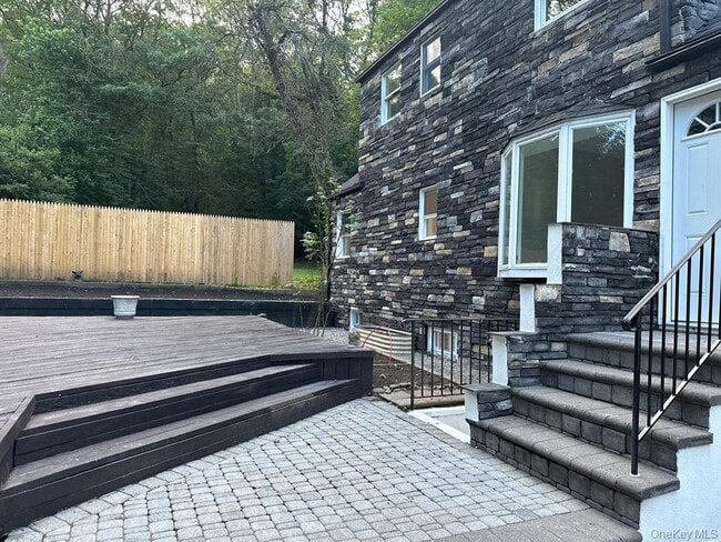 Foto del edificio - 18 Davis St